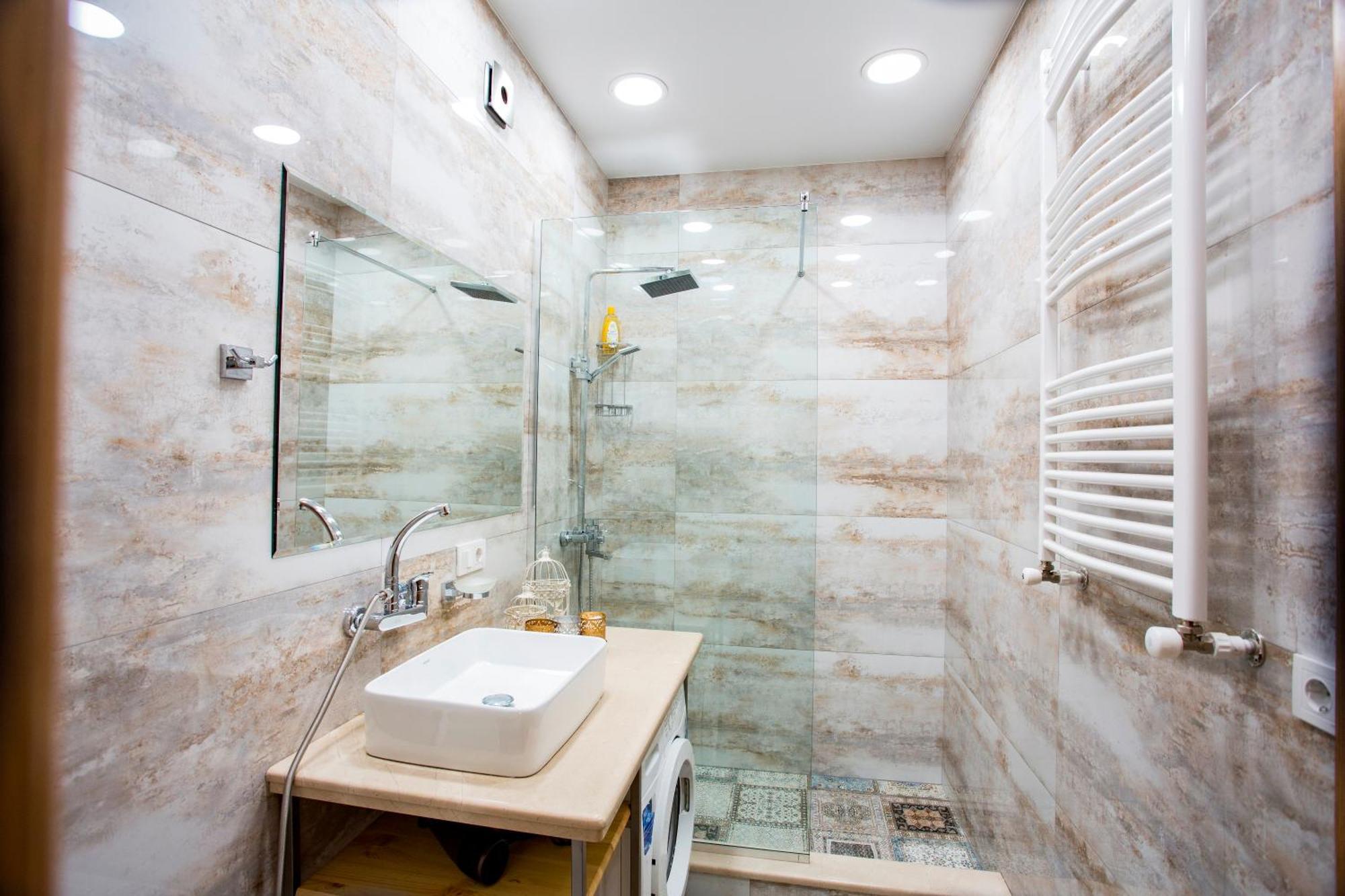 Yellow apartment in Avlabari Tbilisi Buitenkant foto